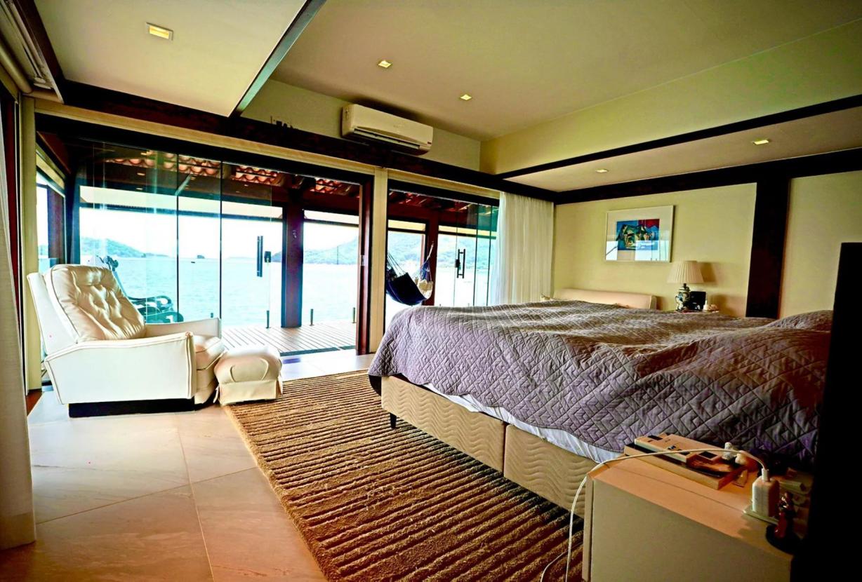 Ang064 - Maison de luxe en bord de mer à Angra dos Reis