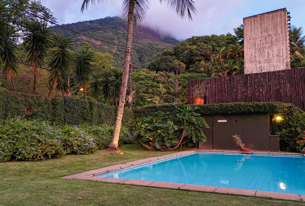 Rio193 - Casa com piscina no Itanhangá