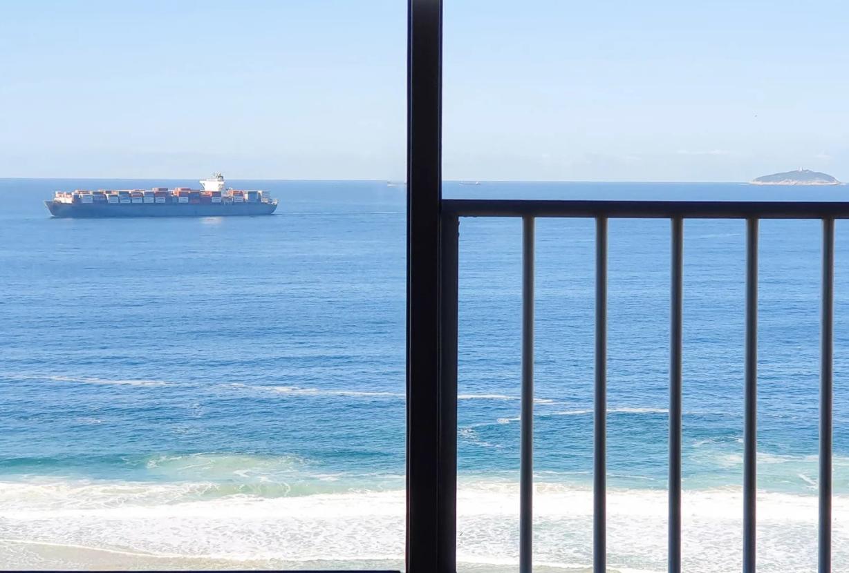 Rio480 – Seafront Penthouse in Copacabana
