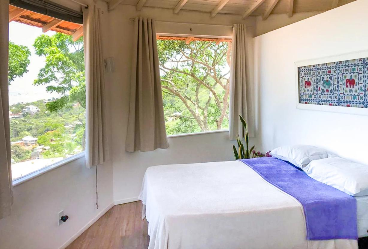 Buz059 – Casa com vista no Alto de Búzios
