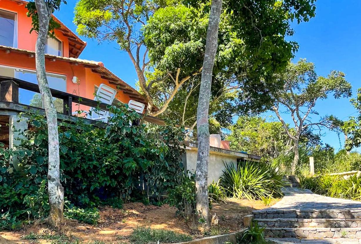 Buz059 – Casa com vista no Alto de Búzios