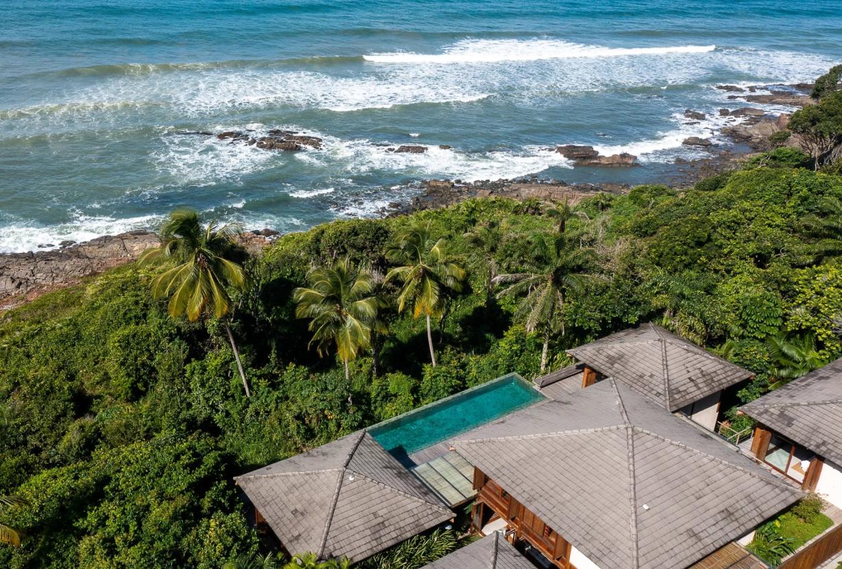 Bah171 - Exceptional Oceanfront Villa in Itacaré, Bahia