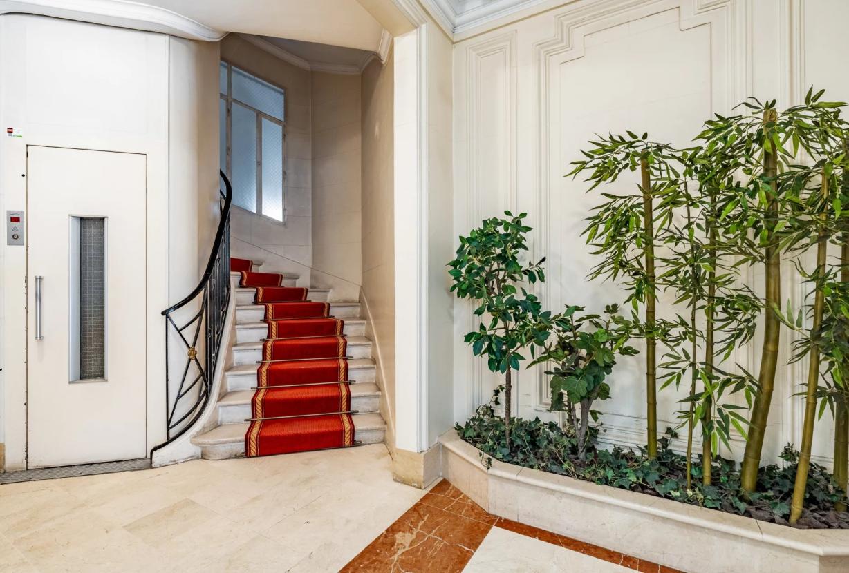 Par238 - Elegância e vista para a École Militaire