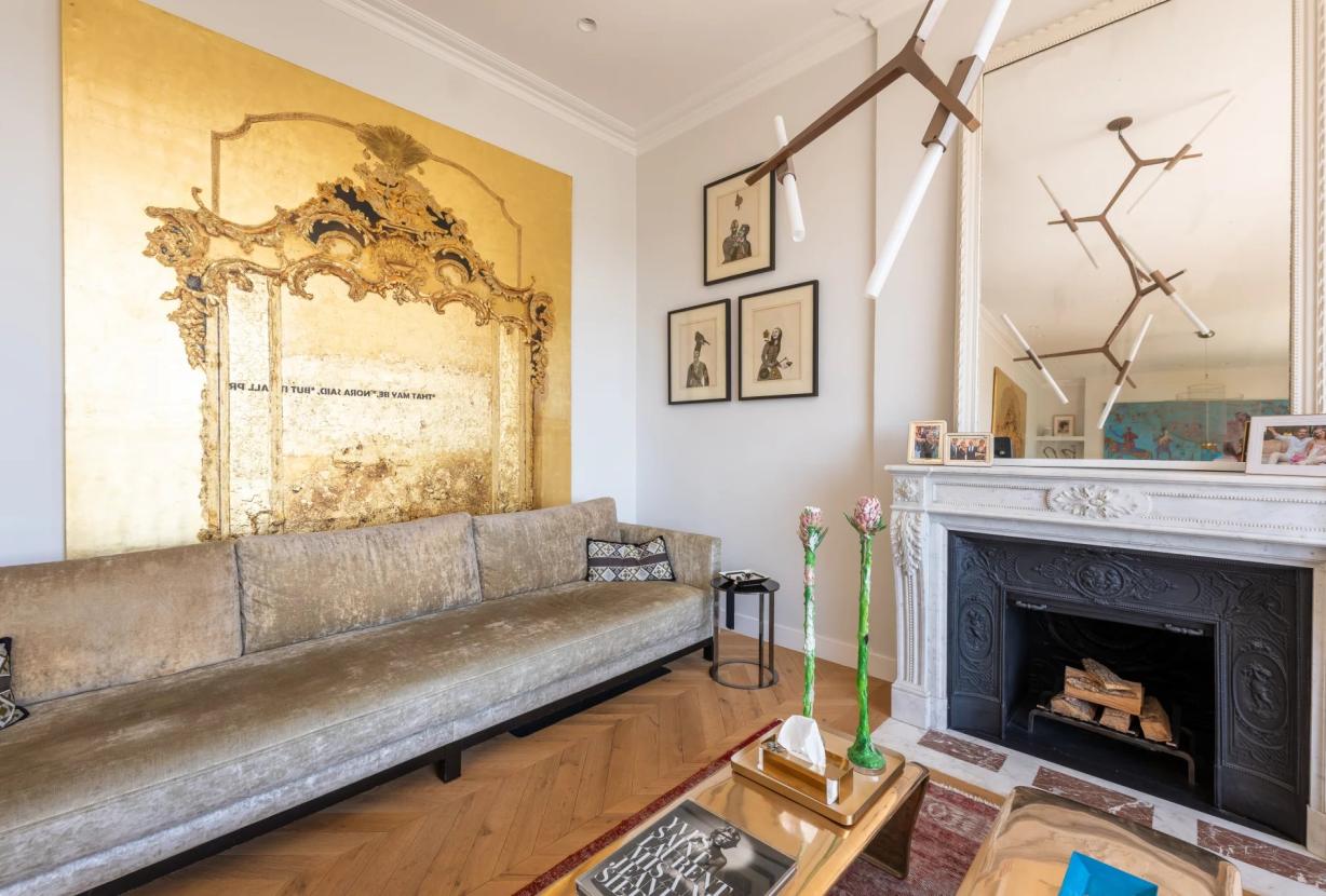 Par066 - Exceptional Paris Apartment with Panoramic Views