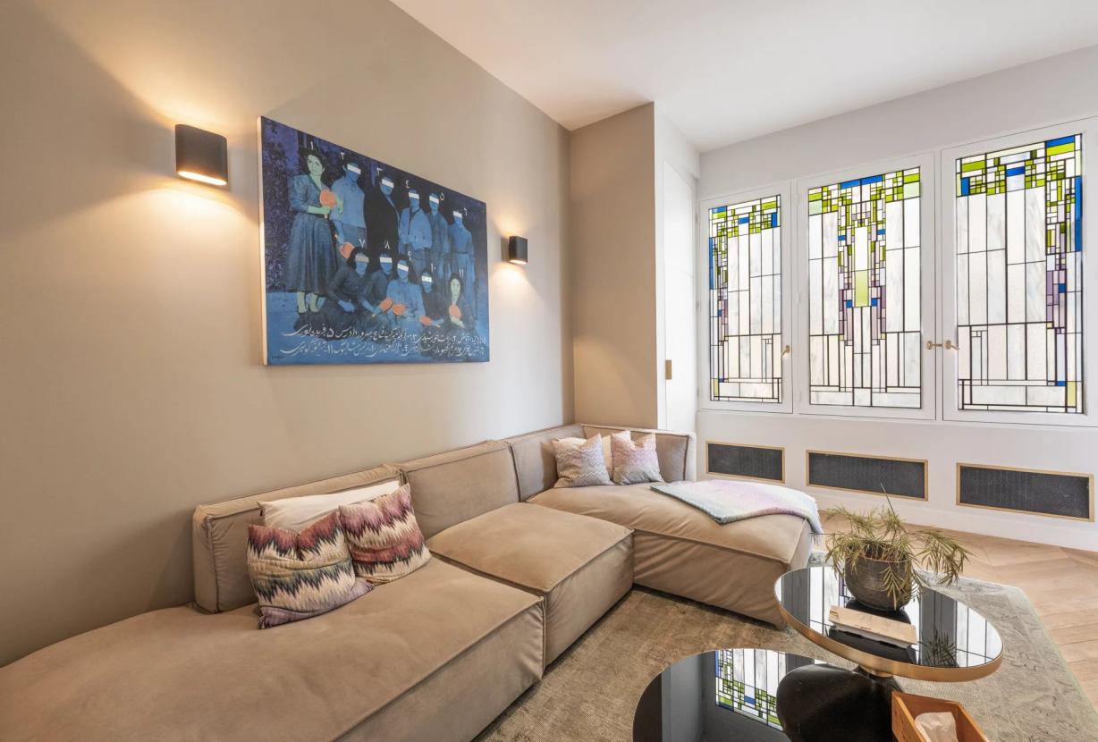 Par066 - Exceptional Paris Apartment with Panoramic Views