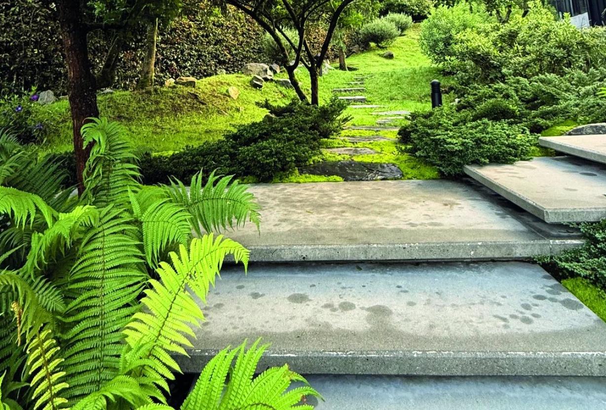 Med011 - Casa moderna con jardín en Alto de las Palmas