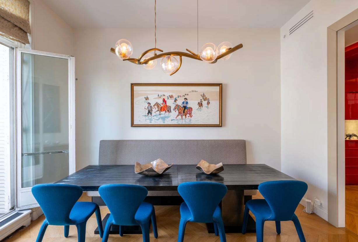 Par070 - Exceptional Apartment in the Heart of Saint-Germain-des-Prés