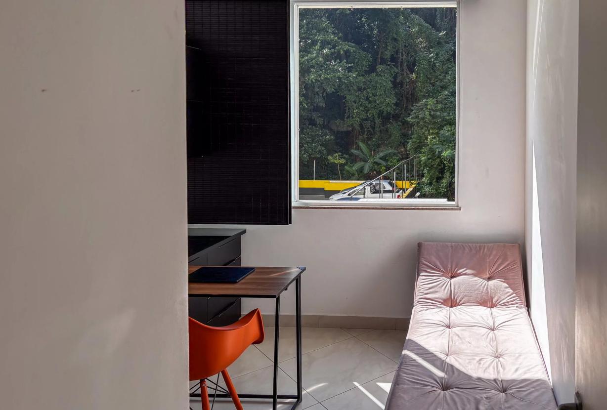 Rio554 - Apartamento para aluguel no Leme