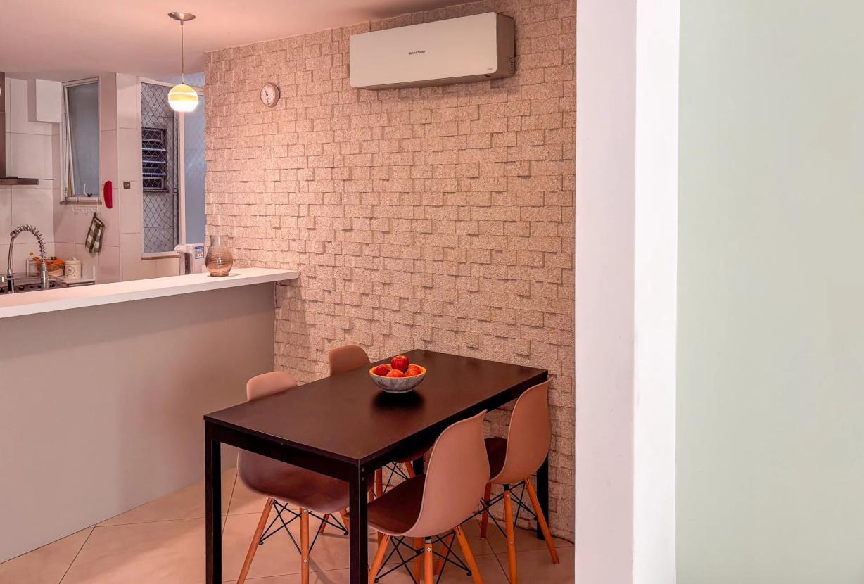 Rio554 - Apartamento para aluguel no Leme