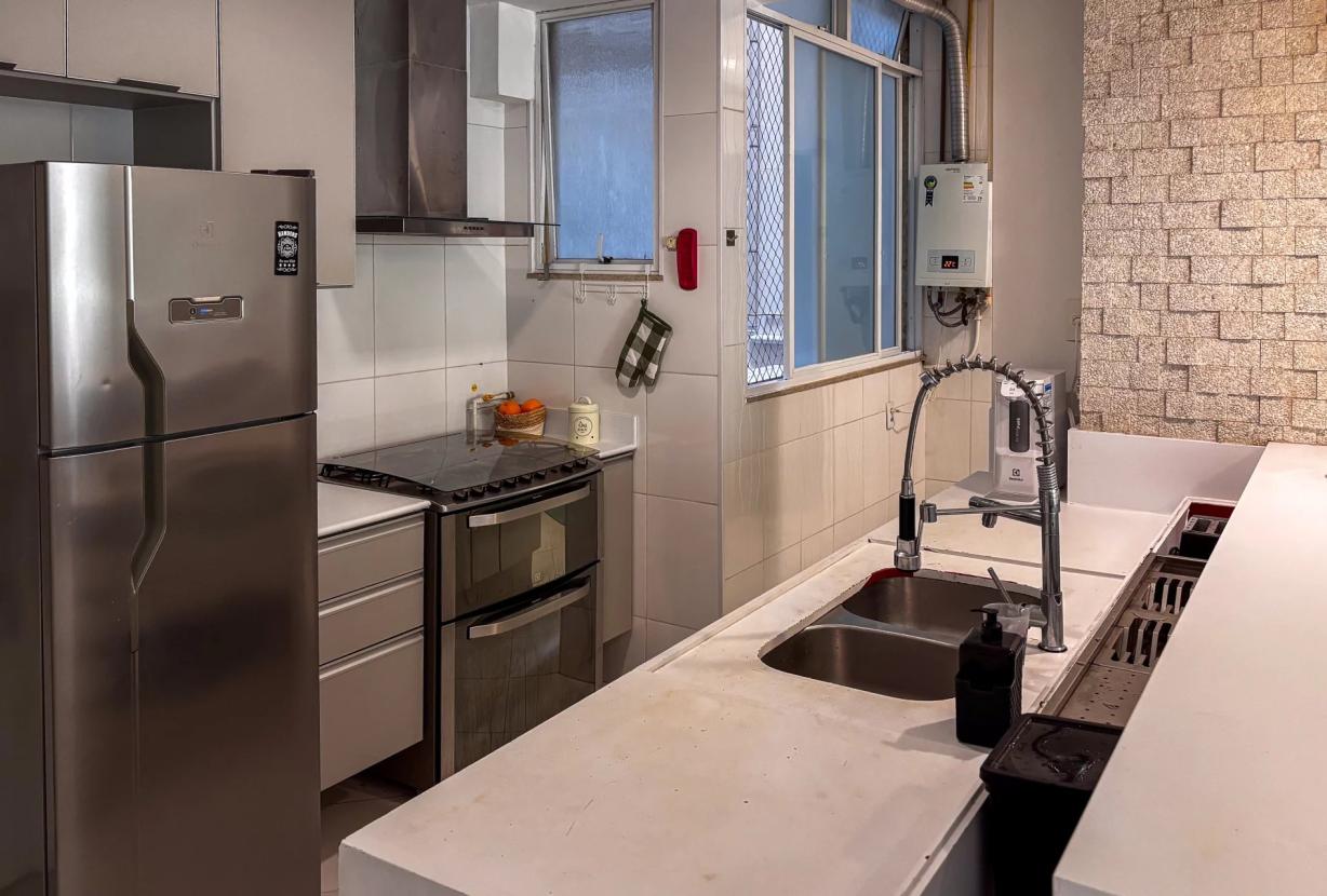 Rio554 - Apartamento para aluguel no Leme