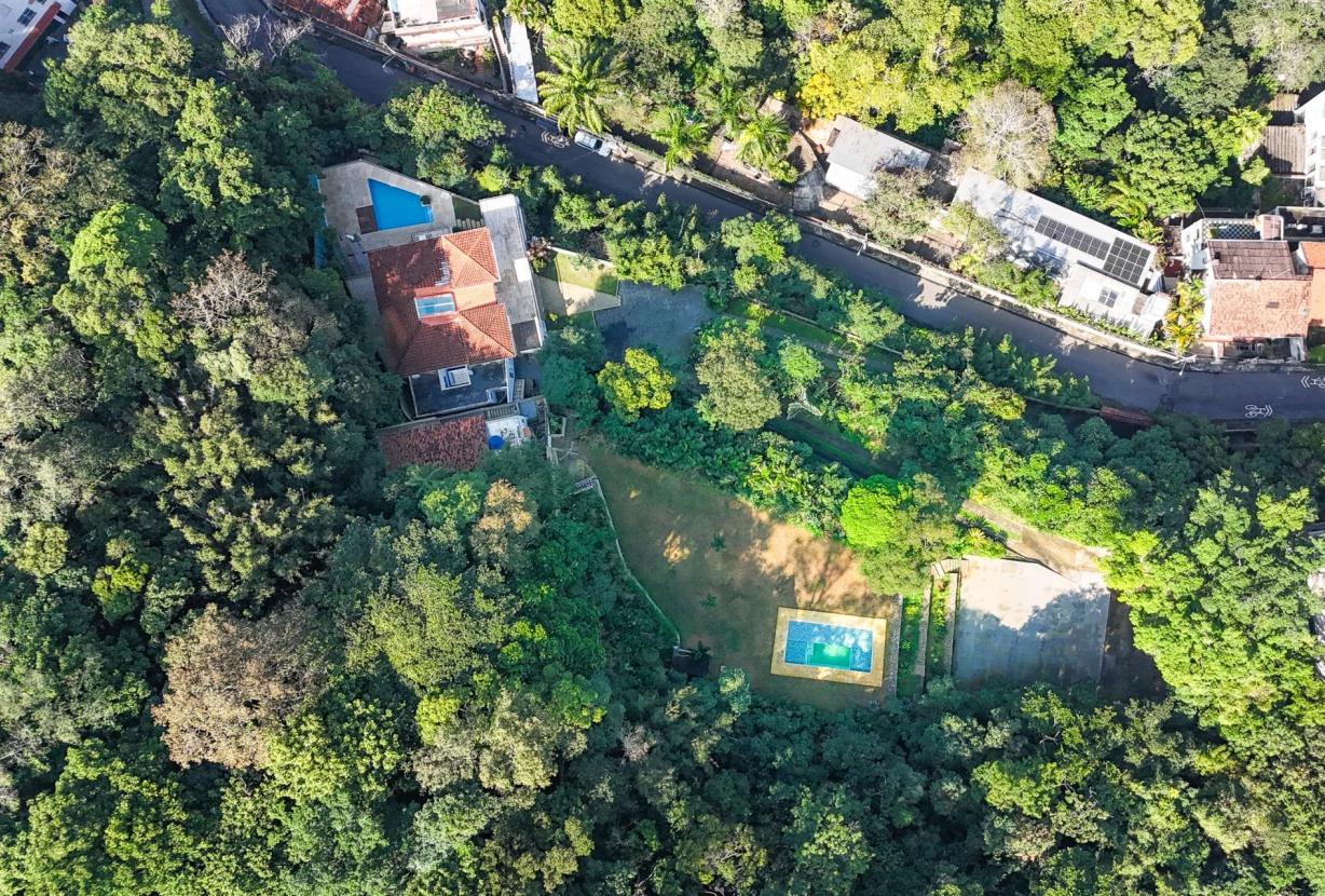 Rio096 - Unique Property in Laranjeiras – Iconic Views Over Rio