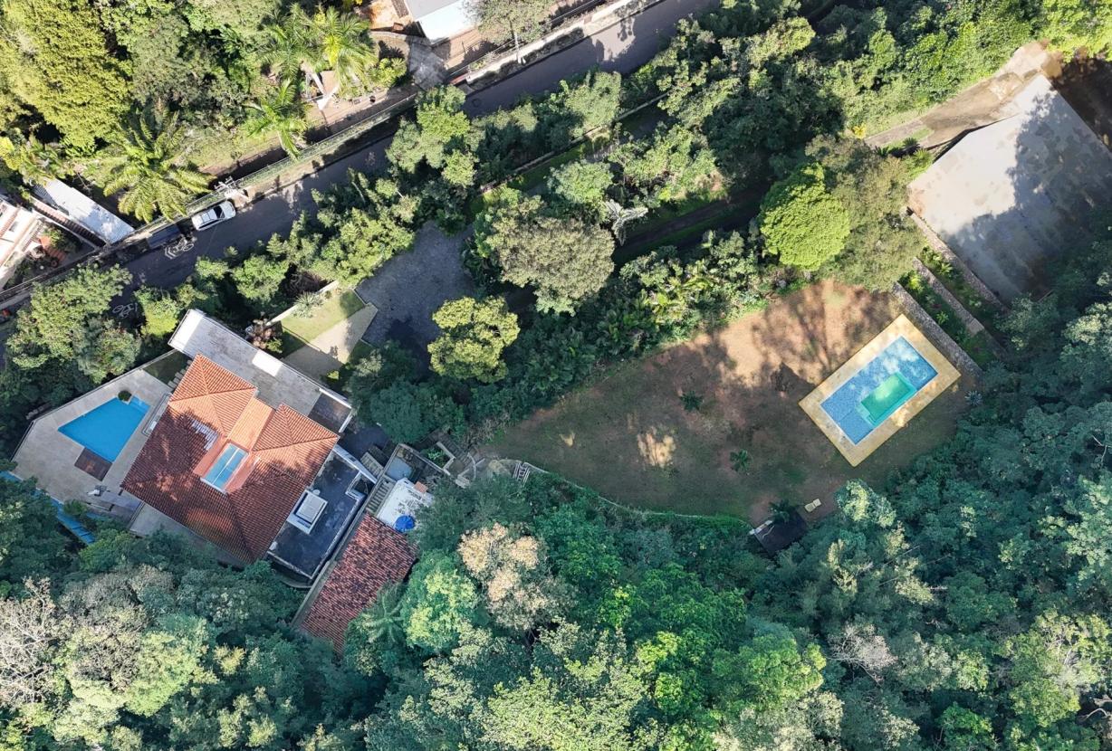 Rio096 - Unique Property in Laranjeiras – Iconic Views Over Rio