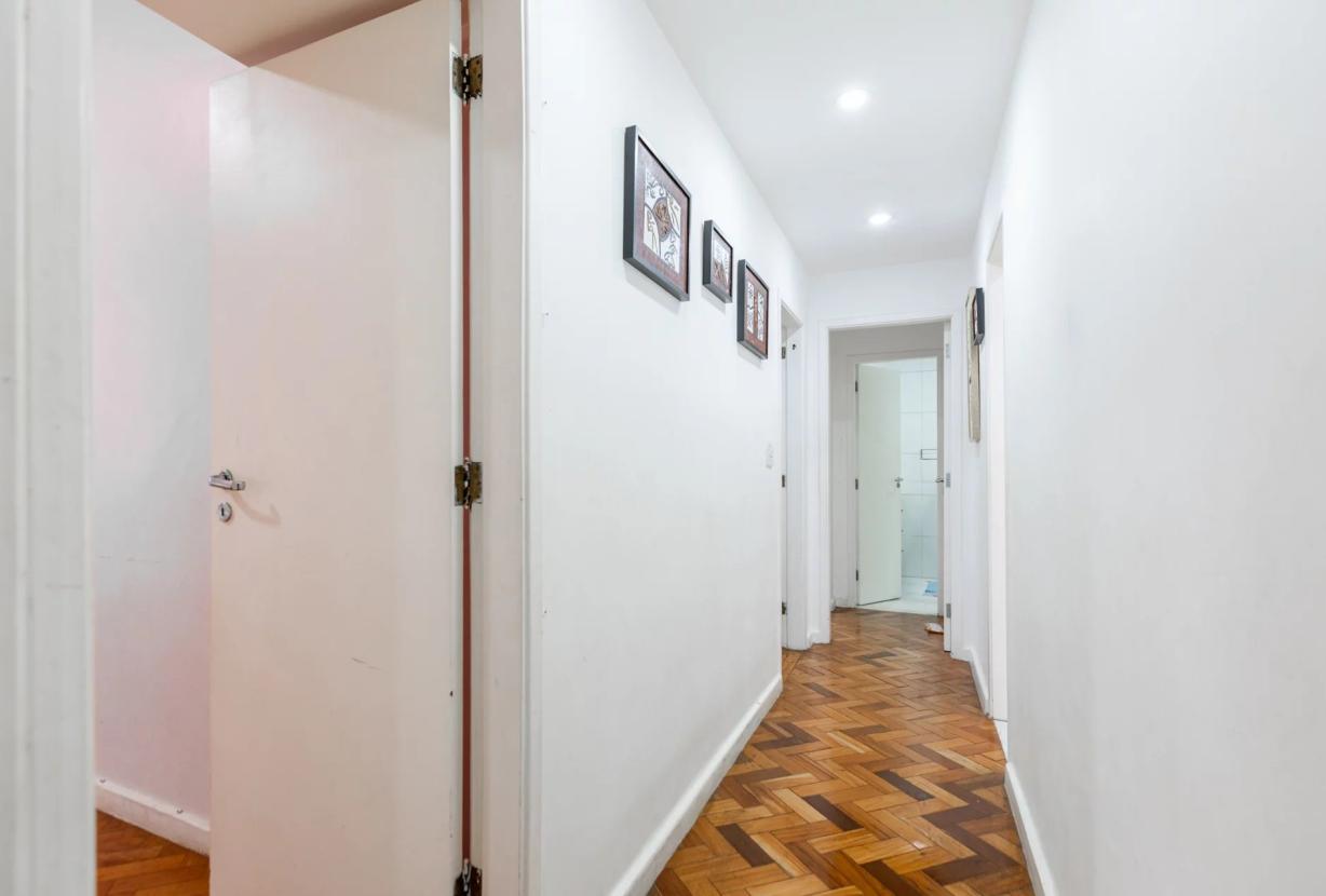 Rio374 - Apartamento espaçoso no Leblon