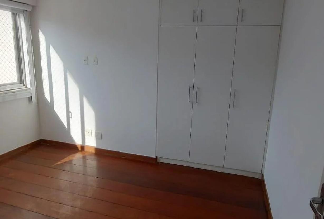 Charmoso apartamento idealmente localizado em Ipanema