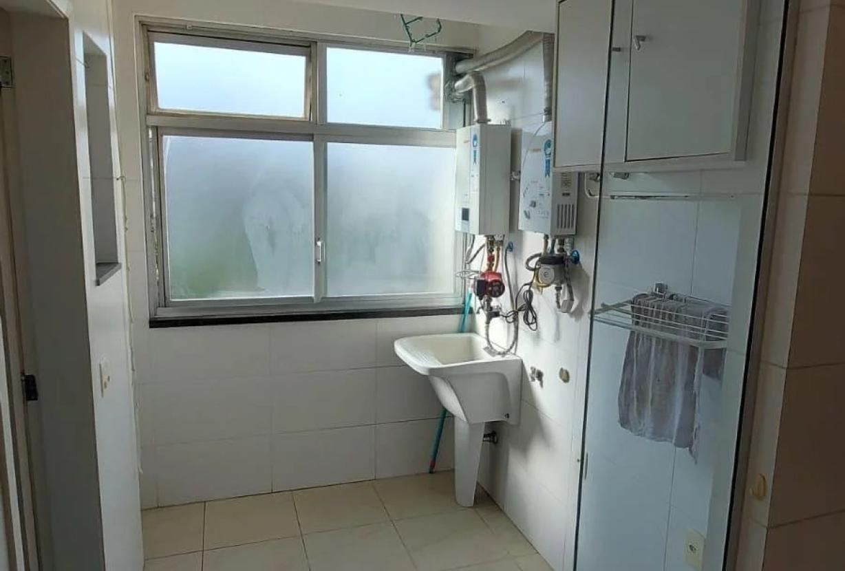 Charmoso apartamento idealmente localizado em Ipanema