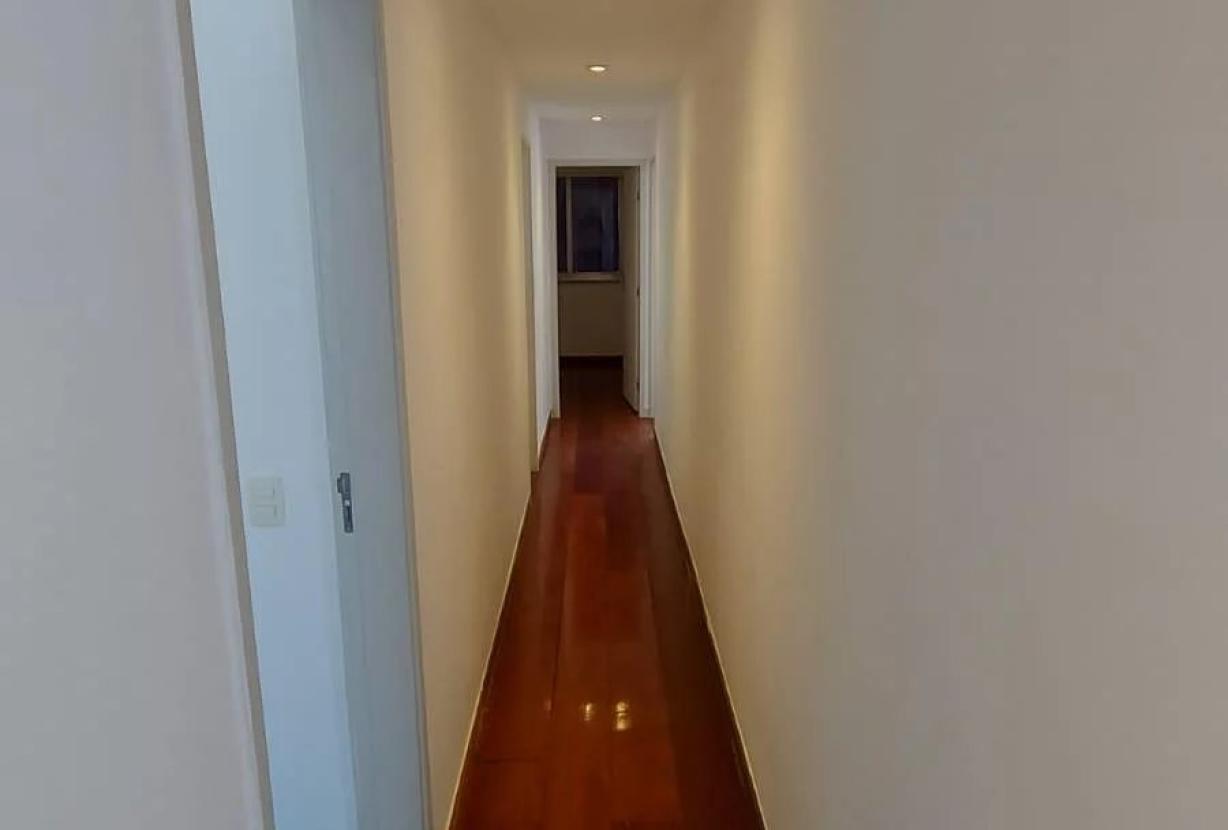 Charmoso apartamento idealmente localizado em Ipanema