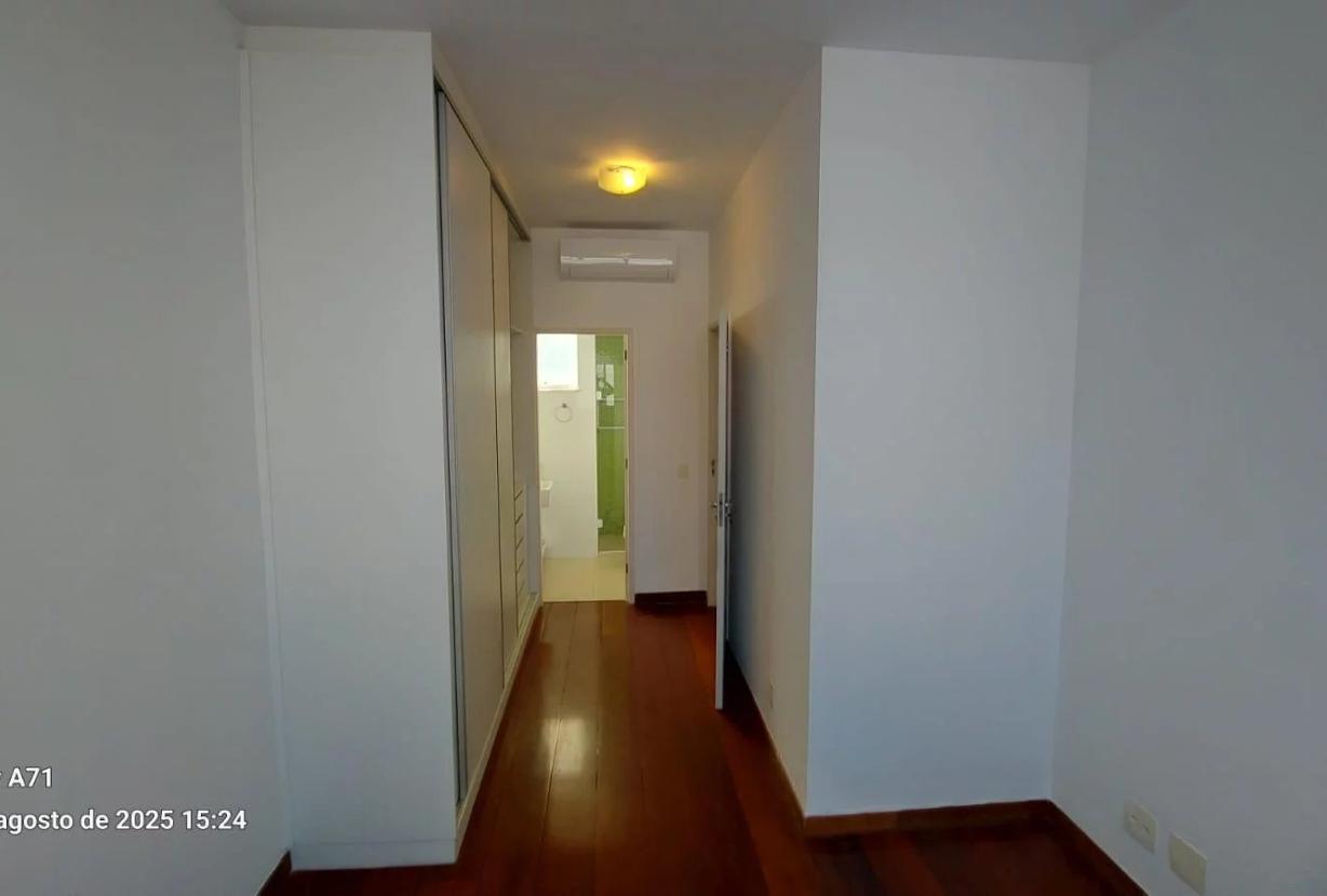 Charmoso apartamento idealmente localizado em Ipanema