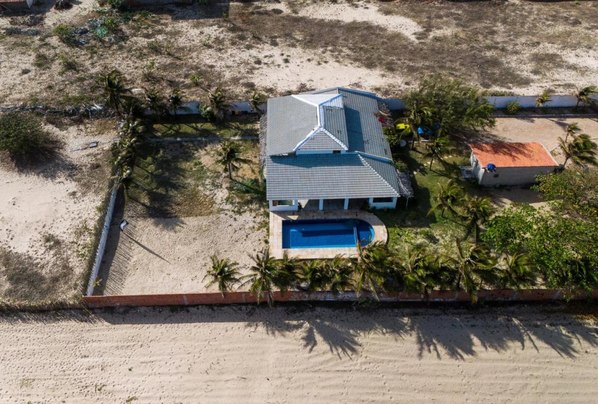 Villa frente a la playa con piscina y vista al mar - Cea083