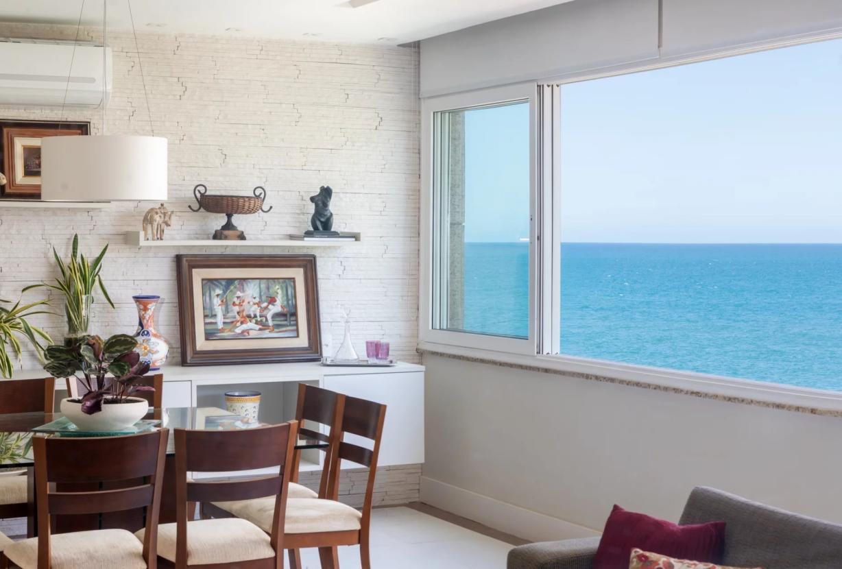 Rio363 - Oceanfront Apartment in Ipanema with 3 Suites