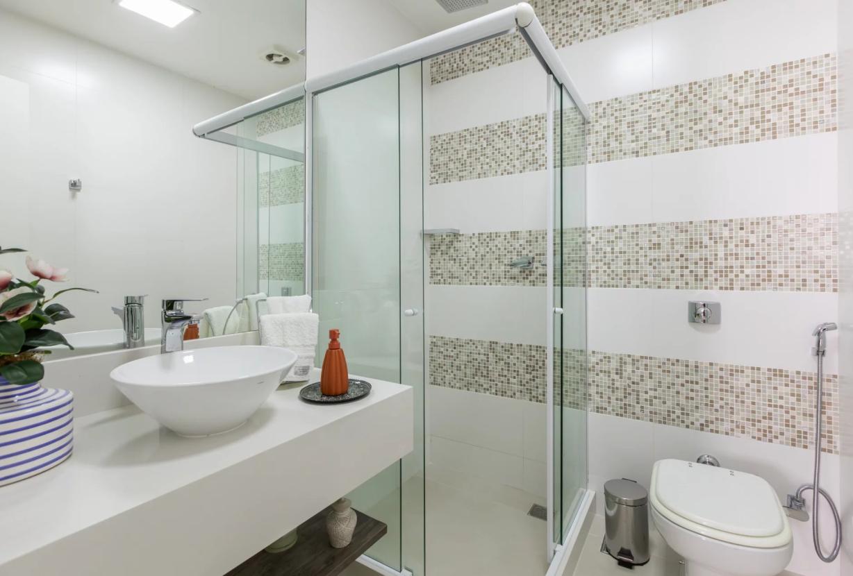 Rio363 - Oceanfront Apartment in Ipanema with 3 Suites