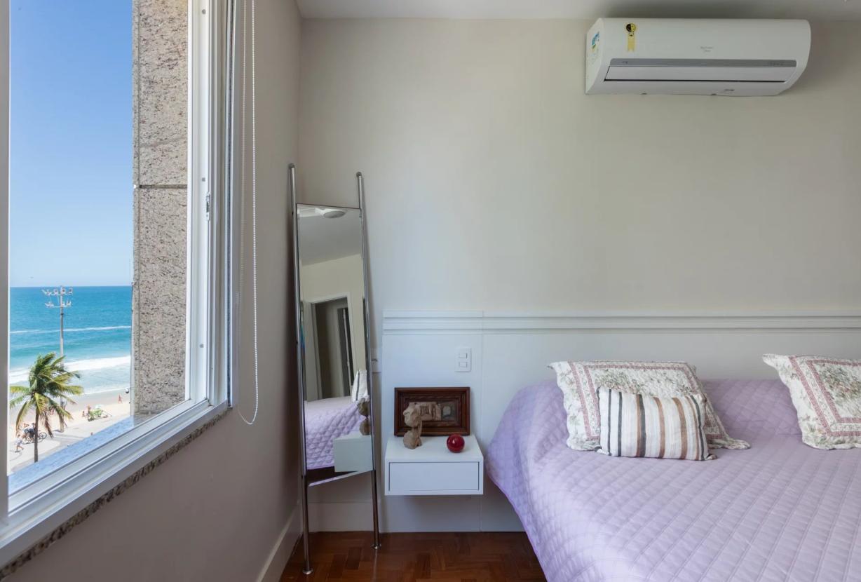 Rio363 - Oceanfront Apartment in Ipanema with 3 Suites