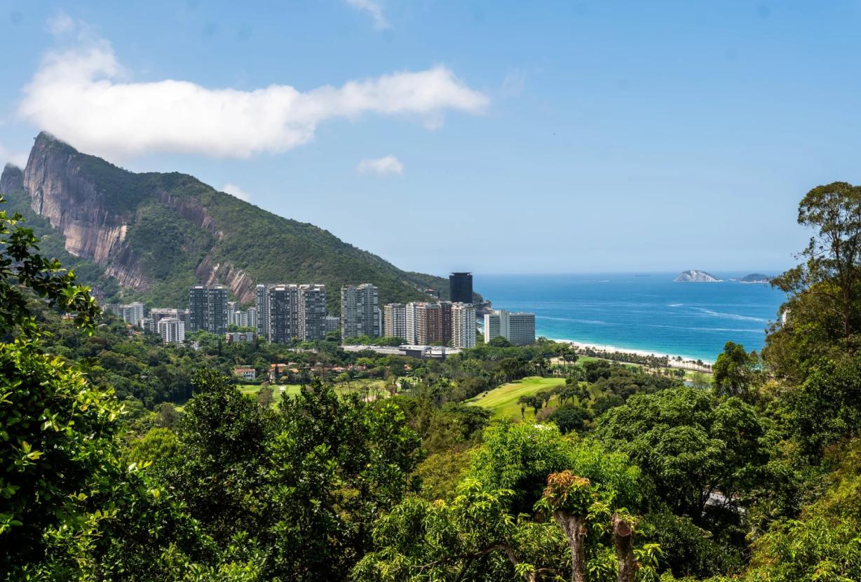Rio095 - Spectacular villa atop São Conrado