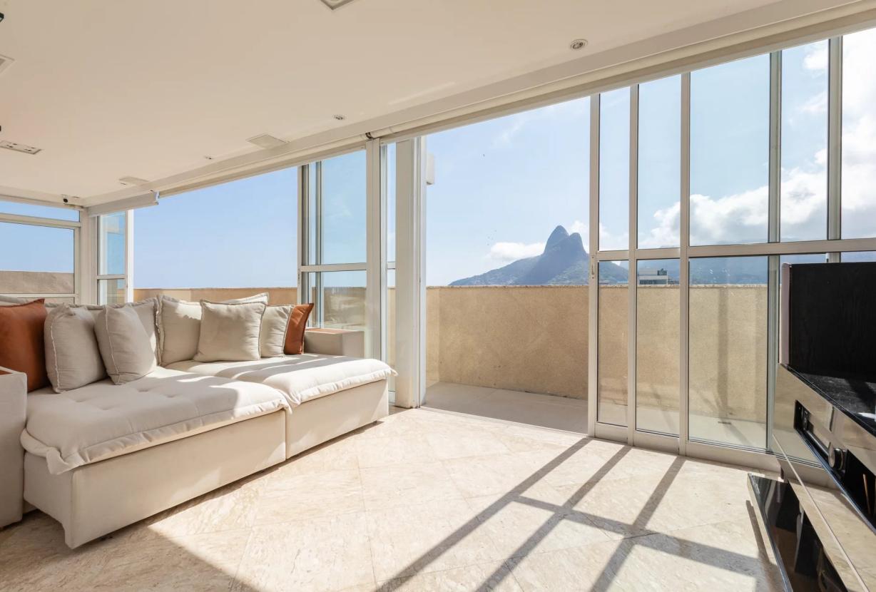 Rio040 - Cobertura mítica no alto do Itacurussá