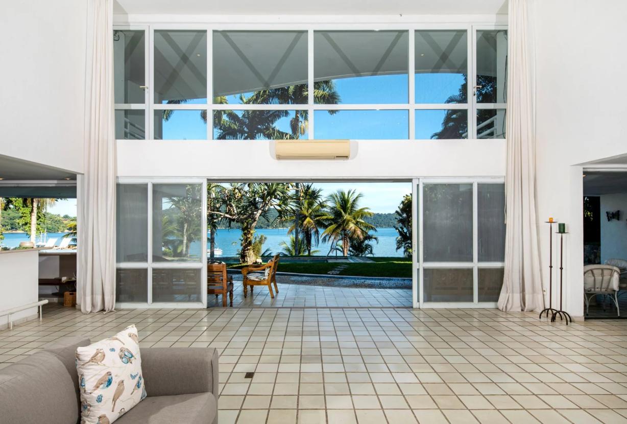 Ang019 - Amazing beach house by the sea in Angra dos Reis