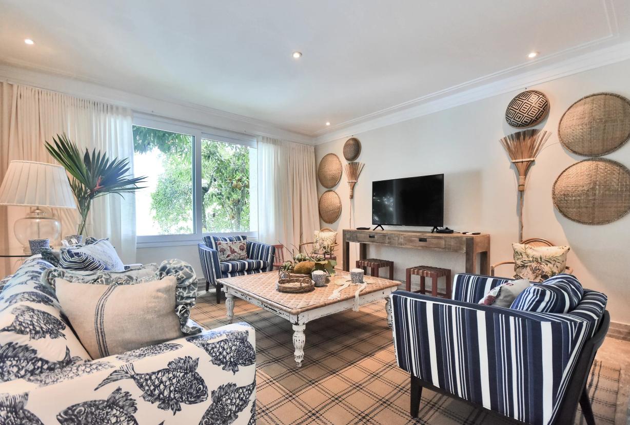 Ang013 - Propriété en bord de mer à Angra dos Reis