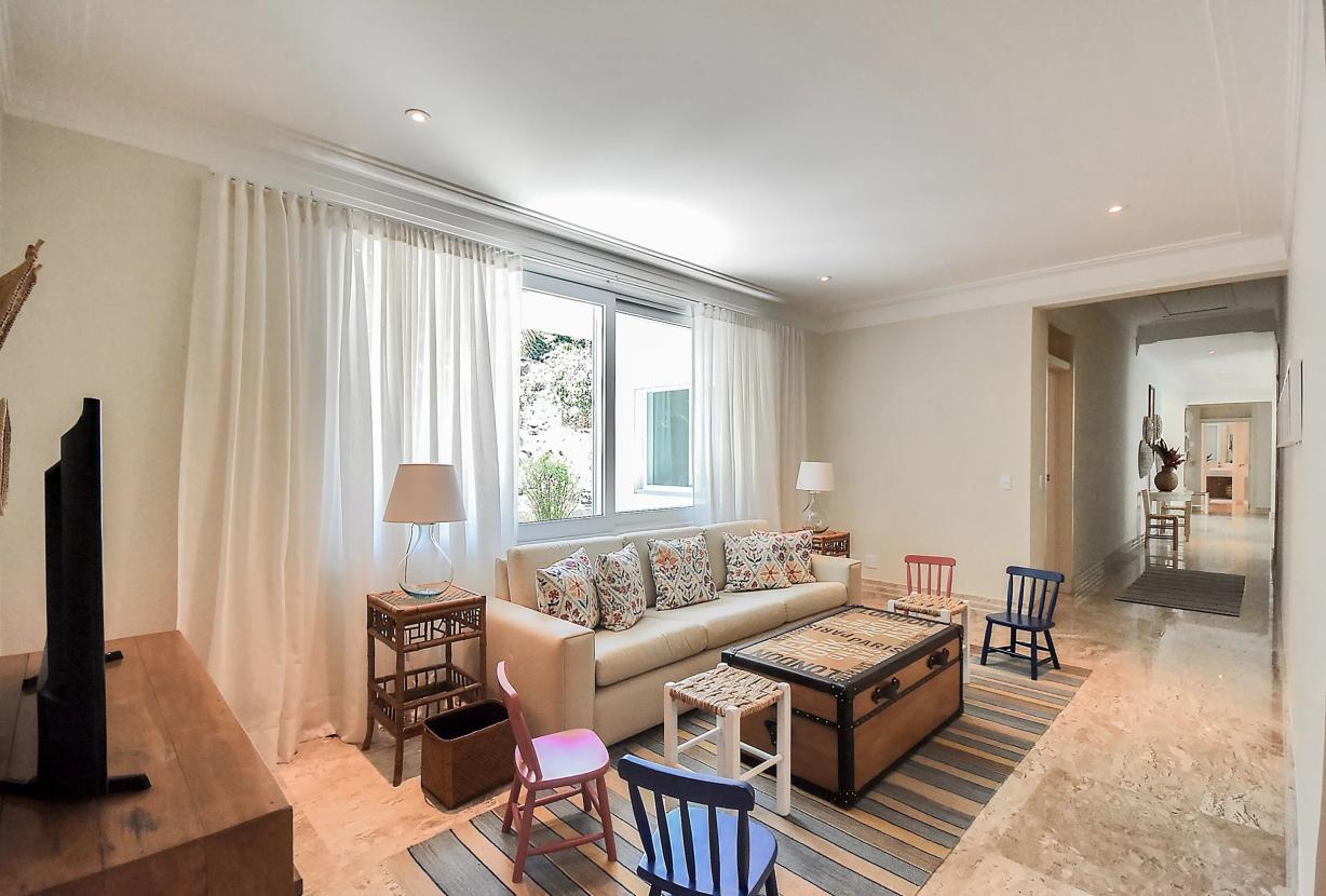 Ang013 - Propriété en bord de mer à Angra dos Reis