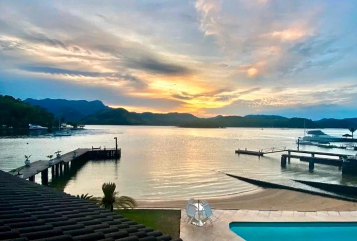Ang053 - Propriété en bord de mer à Angra dos Reis
