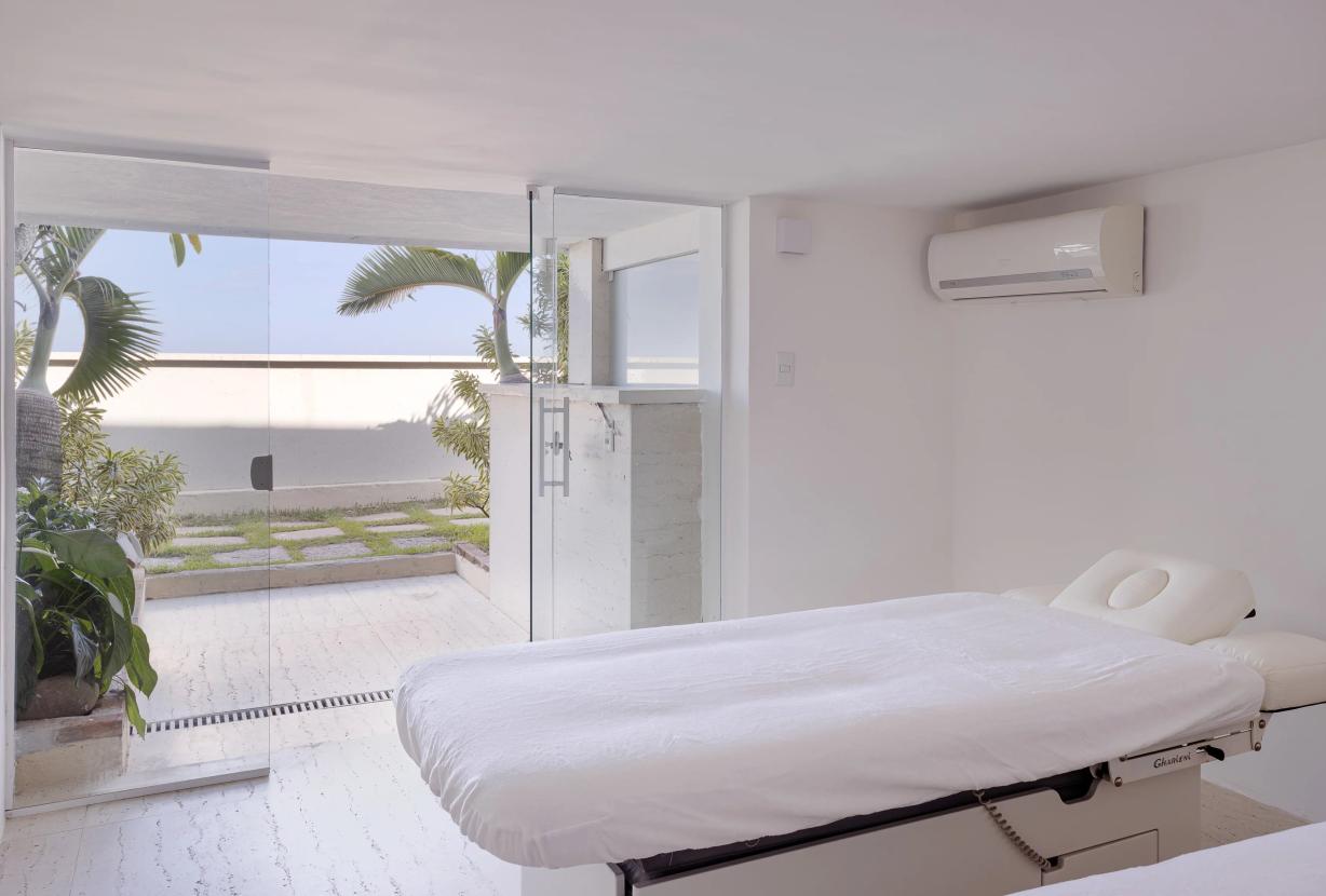 Rio039 - Beachfront penthouse in Copacabana