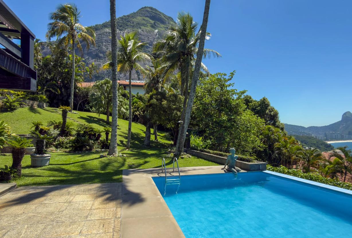 Rio054 - Propriété iconique signée Zanine Caldas