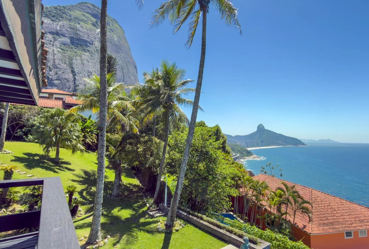 Rio054 - Propriété iconique signée Zanine Caldas