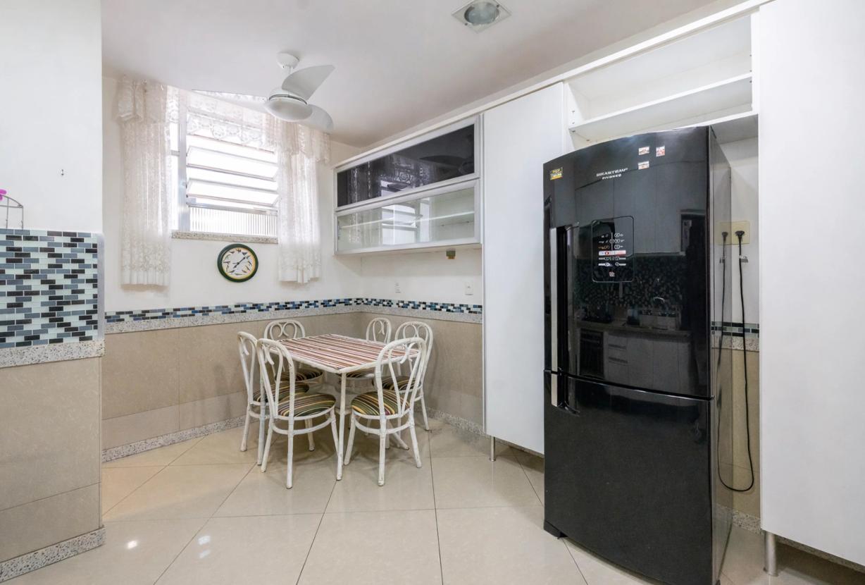 Rio516 - Appartement de 220 m² à rénover à vendre entre Copacabana et Ipanema
