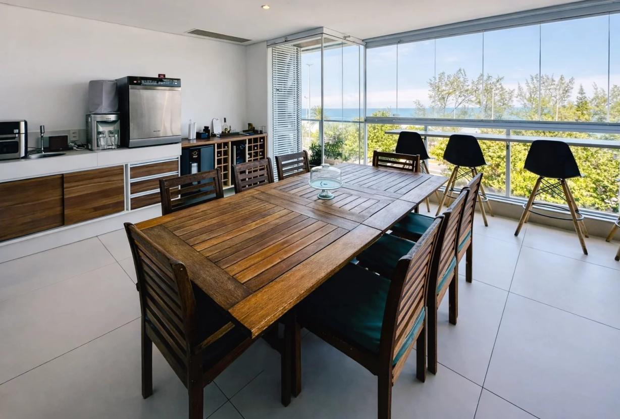 Rio164 - 3-Bedroom beachfront apartment in Recreio dos Bandeirantes