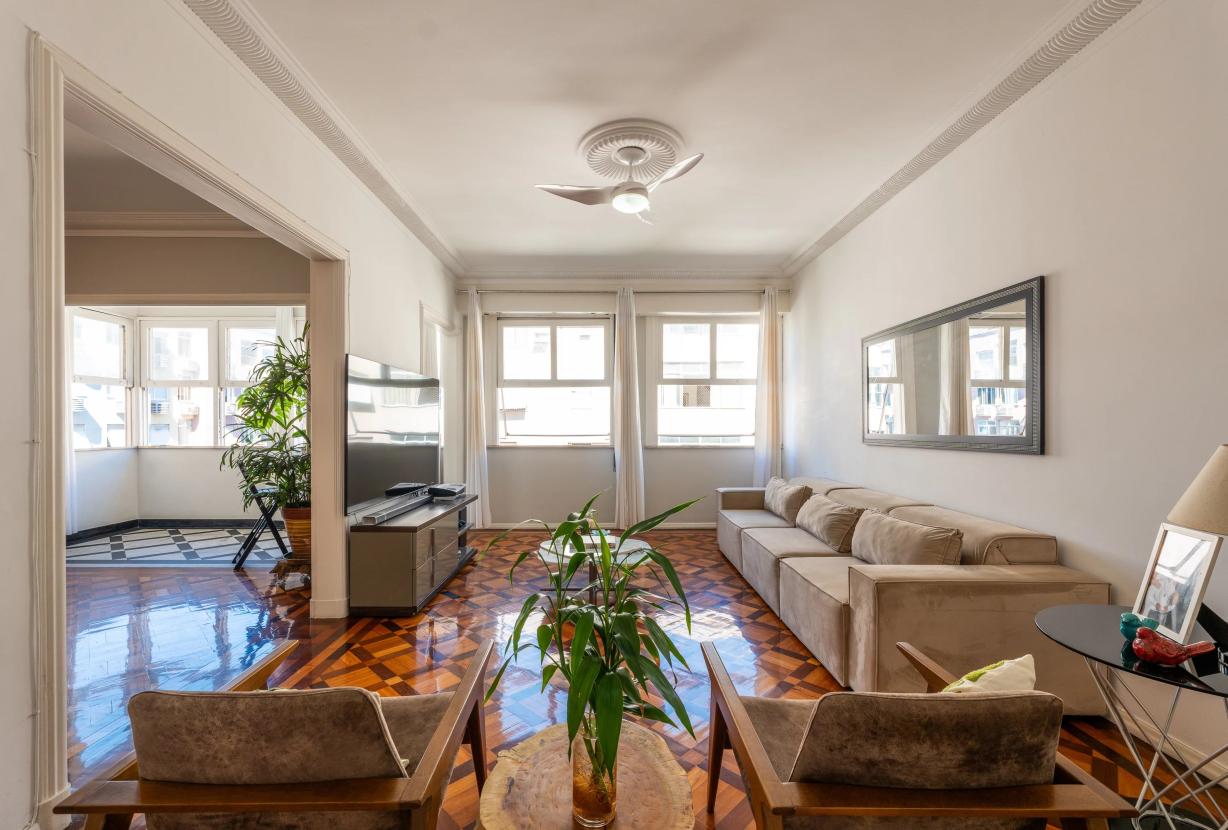 Rio167 - Charming apartment for sale in Copacabana
