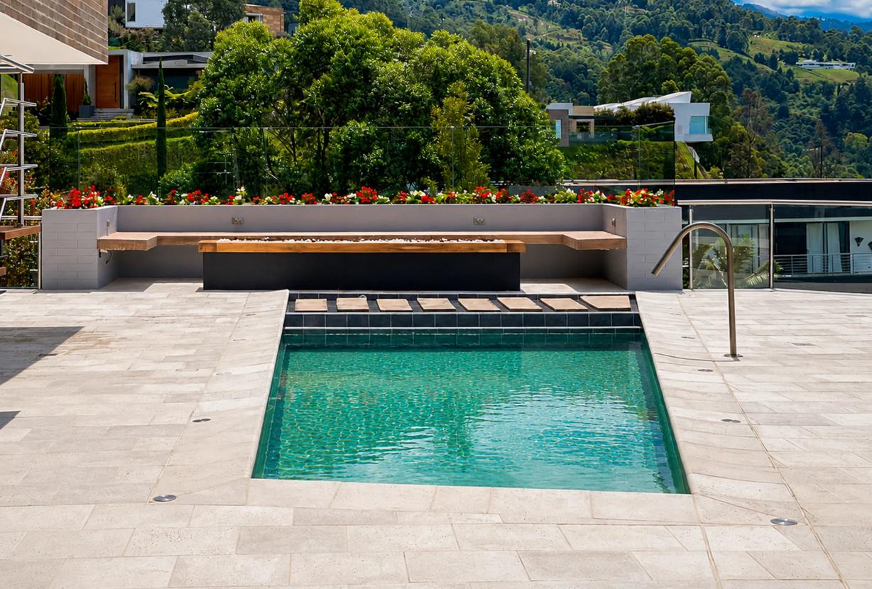 Med008 - High-luxury residence with private wellness and entertainment spaces