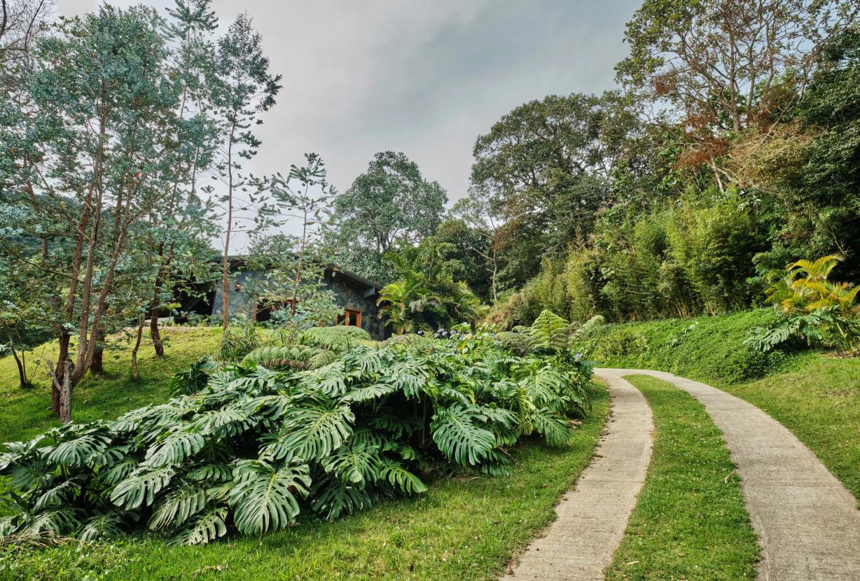 Cal010 - Country House Surrounded by Nature in Dapa