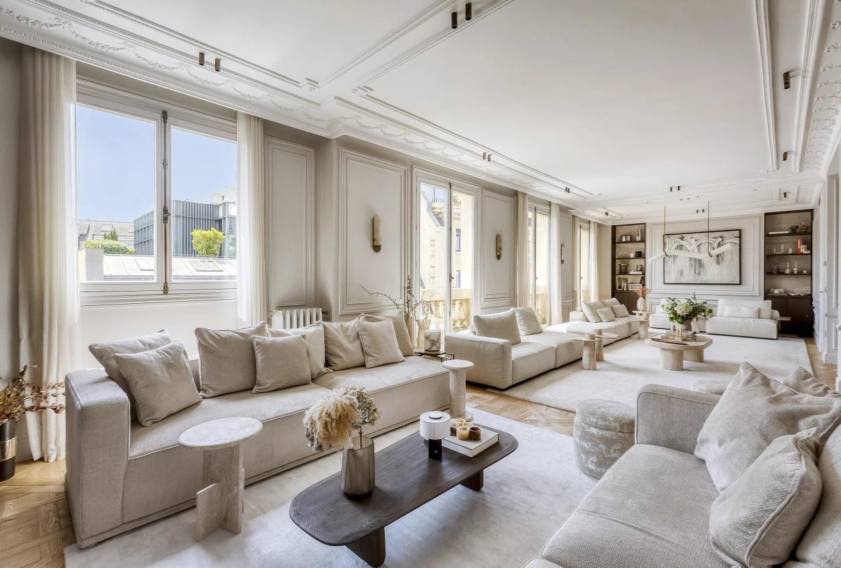 Par029 - Elegant Art Deco in the heart of the Parisian Golden Triangle