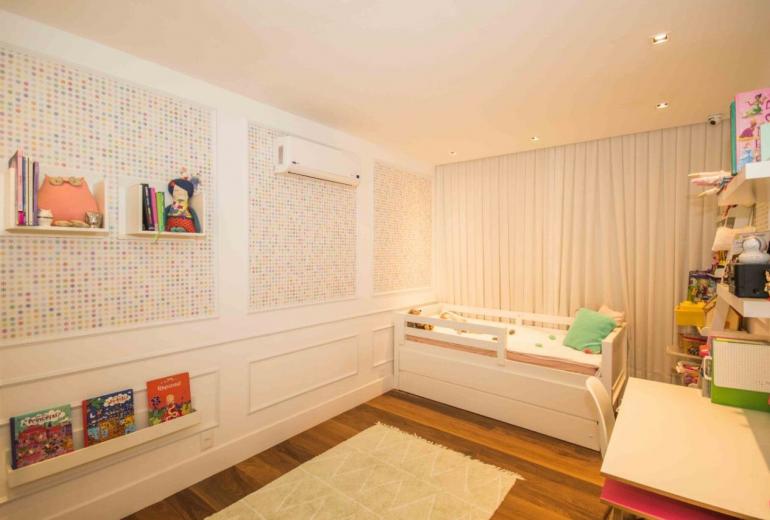 Rio125 - Charming 3 bedroom apartment in Copacabana