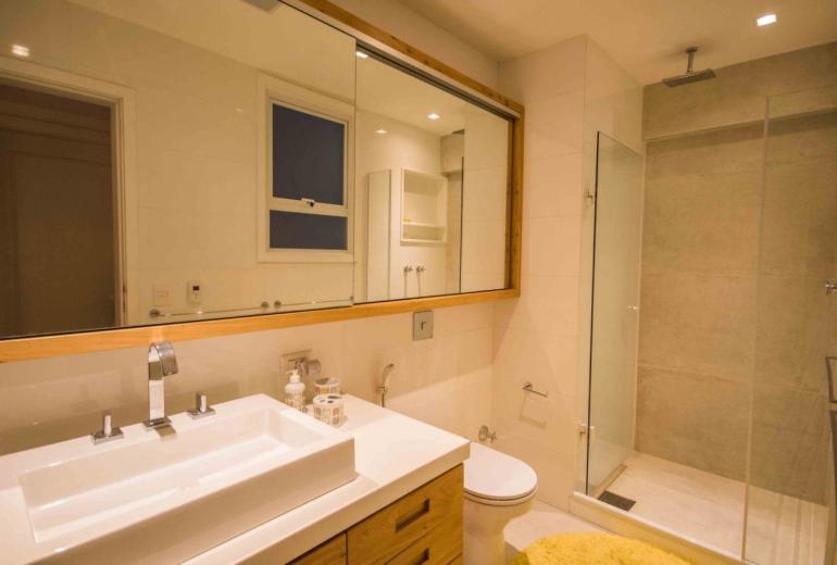 Rio125 - Charming 3 bedroom apartment in Copacabana