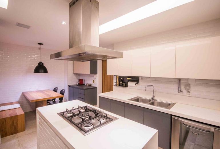 Rio125 - Charming 3 bedroom apartment in Copacabana