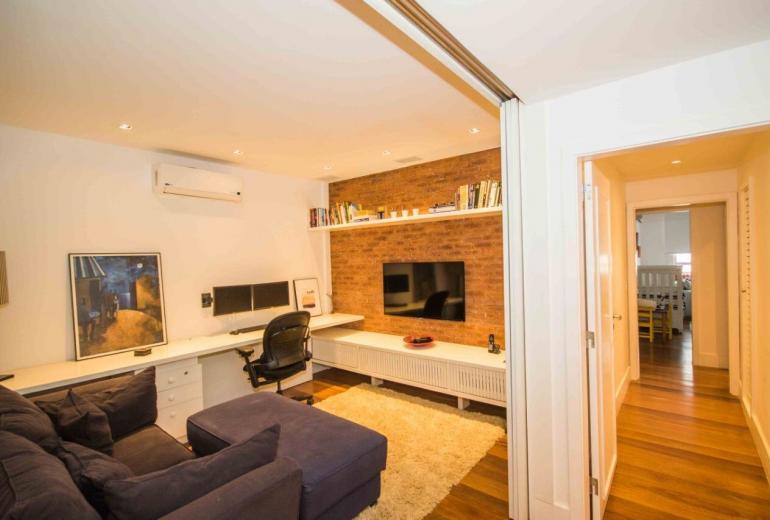 Rio125 - Charming 3 bedroom apartment in Copacabana