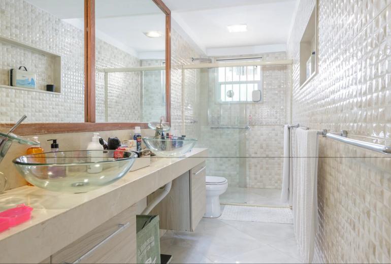 Rio323 – Penthouse with terrace in Copacabana