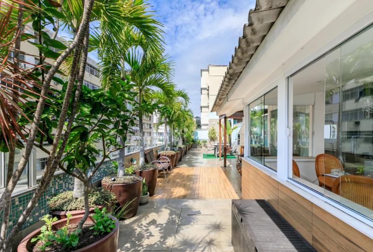 Rio323 – Penthouse with terrace in Copacabana