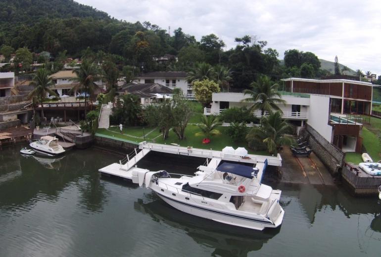 Ang033 - House in Angra dos Reis