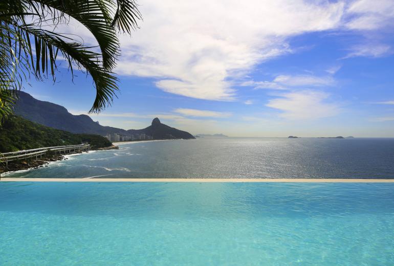Rio295 - Exceptional Villa with Panoramic Views in Joá