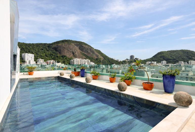 Rio047 - Penthouse duplex of 950m² with terrace and swimming pool for sale