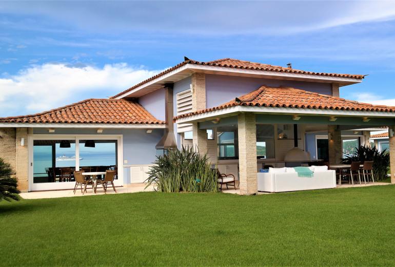 Buz043 - Casa luxuosa com piscina frente ao mar em Búzios